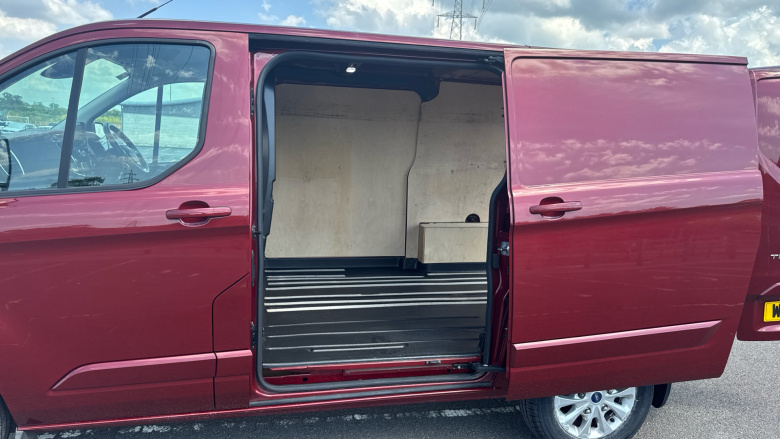 Ford Transit Custom 280 L1 Diesel Fwd 2.0 EcoBlue 130ps Low Roof Limited Van